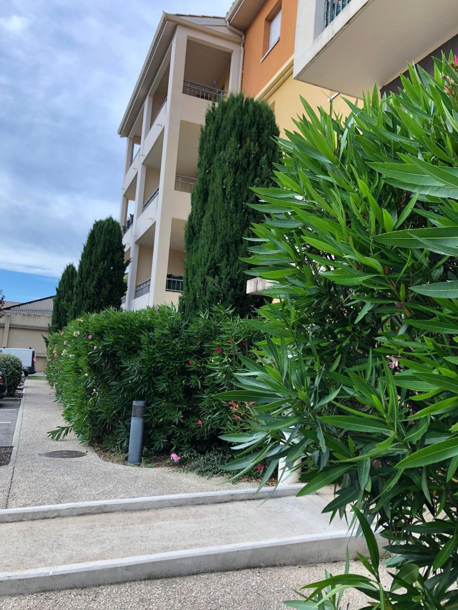 Les Jardins De Garance Apartment Avignon Bagian luar foto
